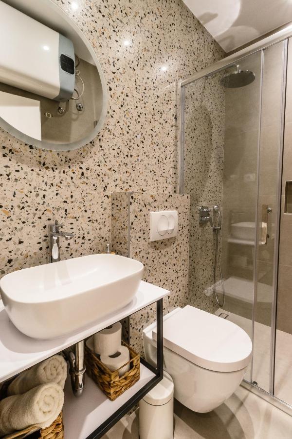 Apartments Kiwi ดูบรอฟนิก ภายนอก รูปภาพ