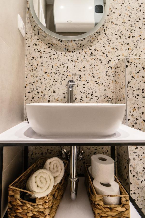 Apartments Kiwi ดูบรอฟนิก ภายนอก รูปภาพ