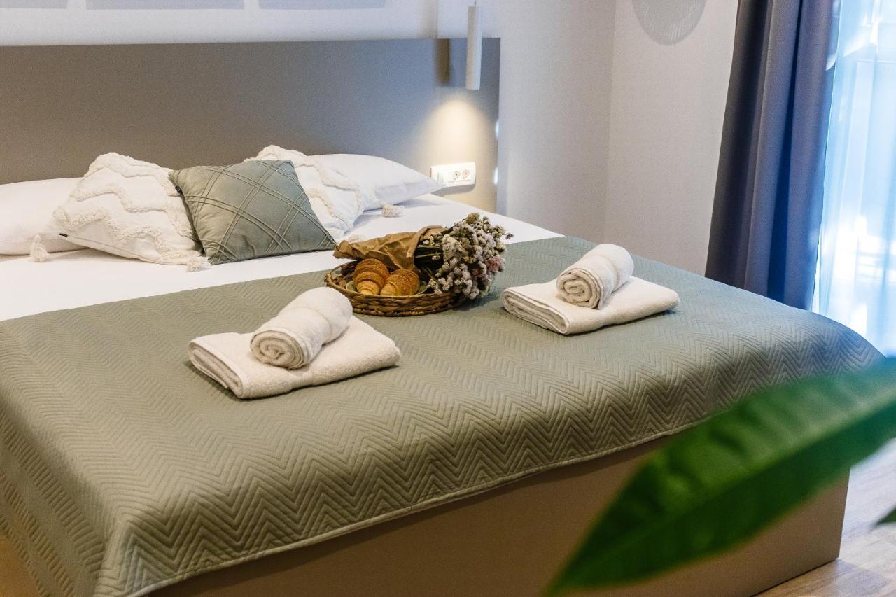 Apartments Kiwi ดูบรอฟนิก ภายนอก รูปภาพ