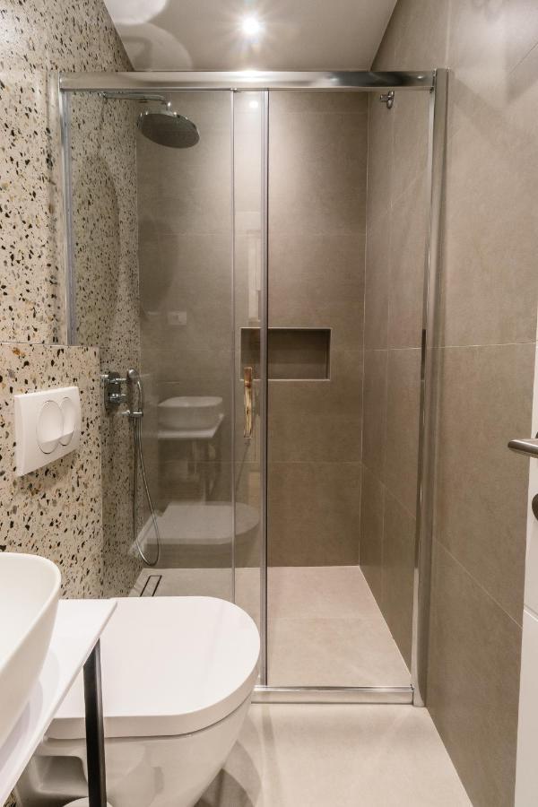 Apartments Kiwi ดูบรอฟนิก ภายนอก รูปภาพ